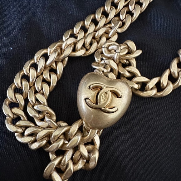 ❤️ CHANEL NEW ❤️ CHANEL Caviar Quilted
Mini Sweetheart Rectangular Flap Black - Picture 7 of 10